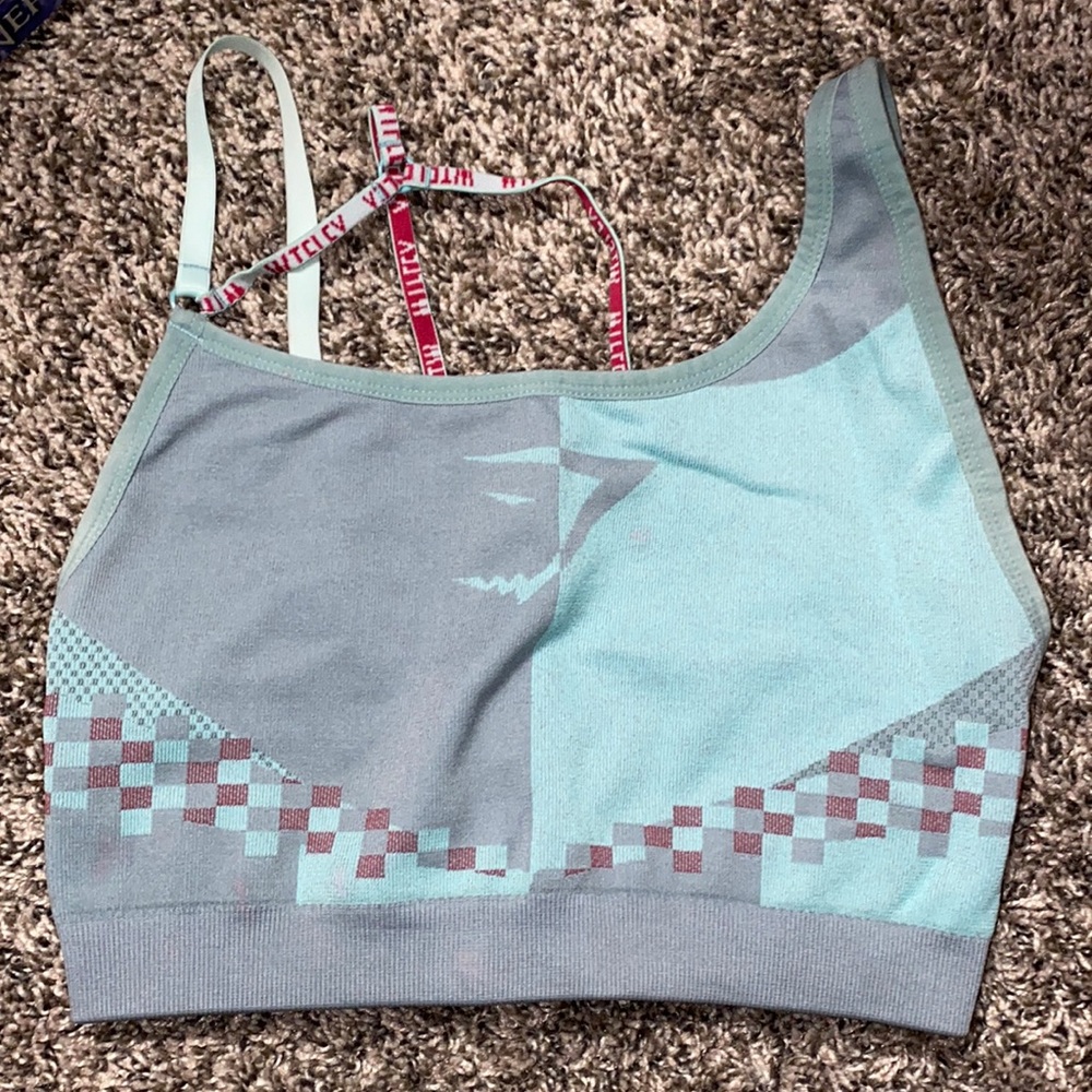 Gymshark Women's Mint Green and Gray Seamless Sports Bra